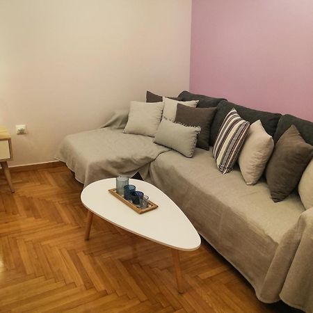 Stylish Modern Studio In The Heart Of Атина Екстериор снимка