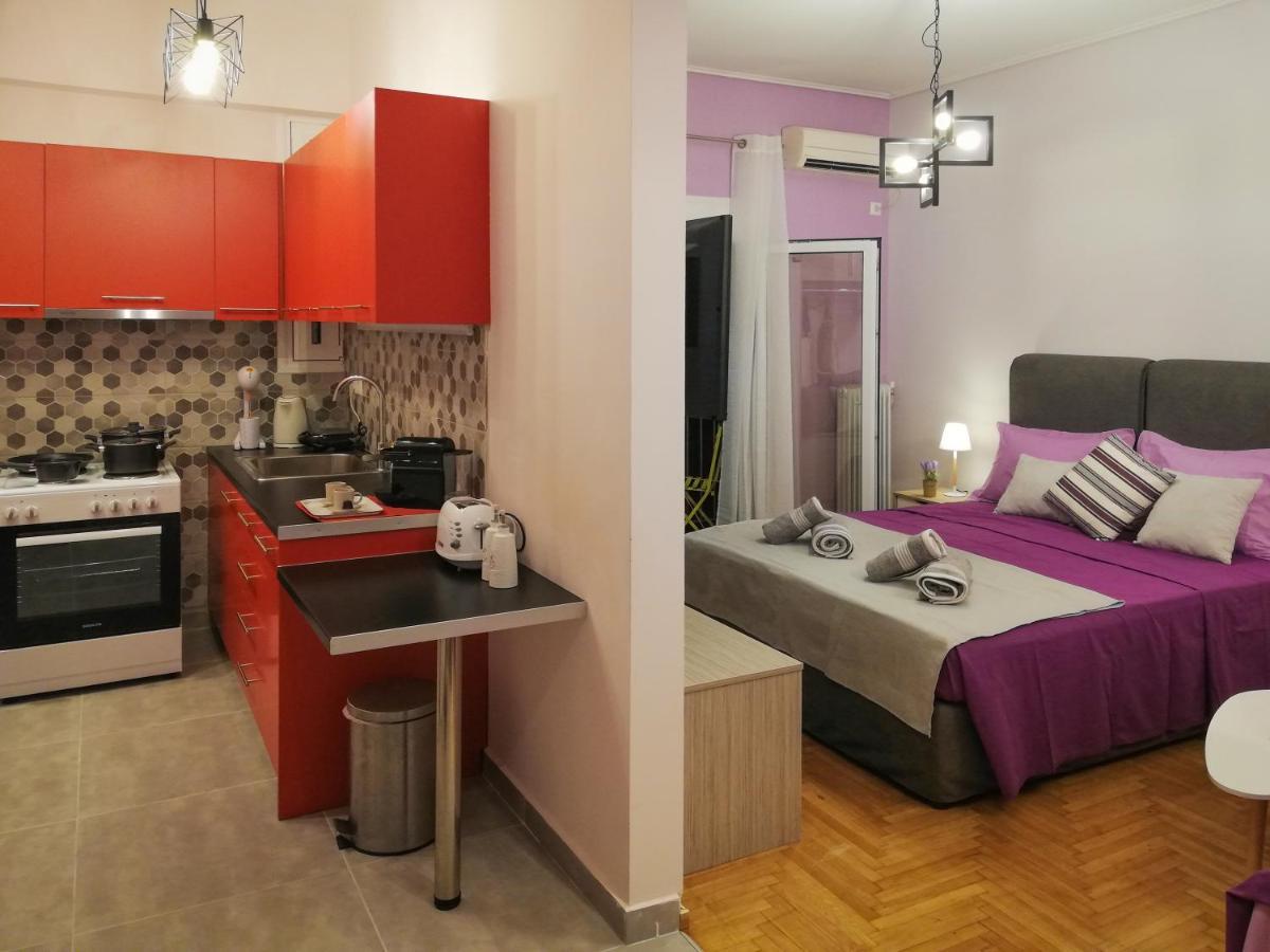 Stylish Modern Studio In The Heart Of Атина Екстериор снимка