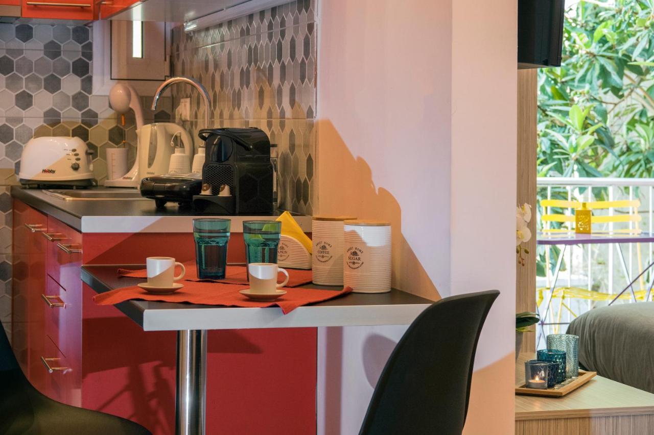Stylish Modern Studio In The Heart Of Атина Екстериор снимка