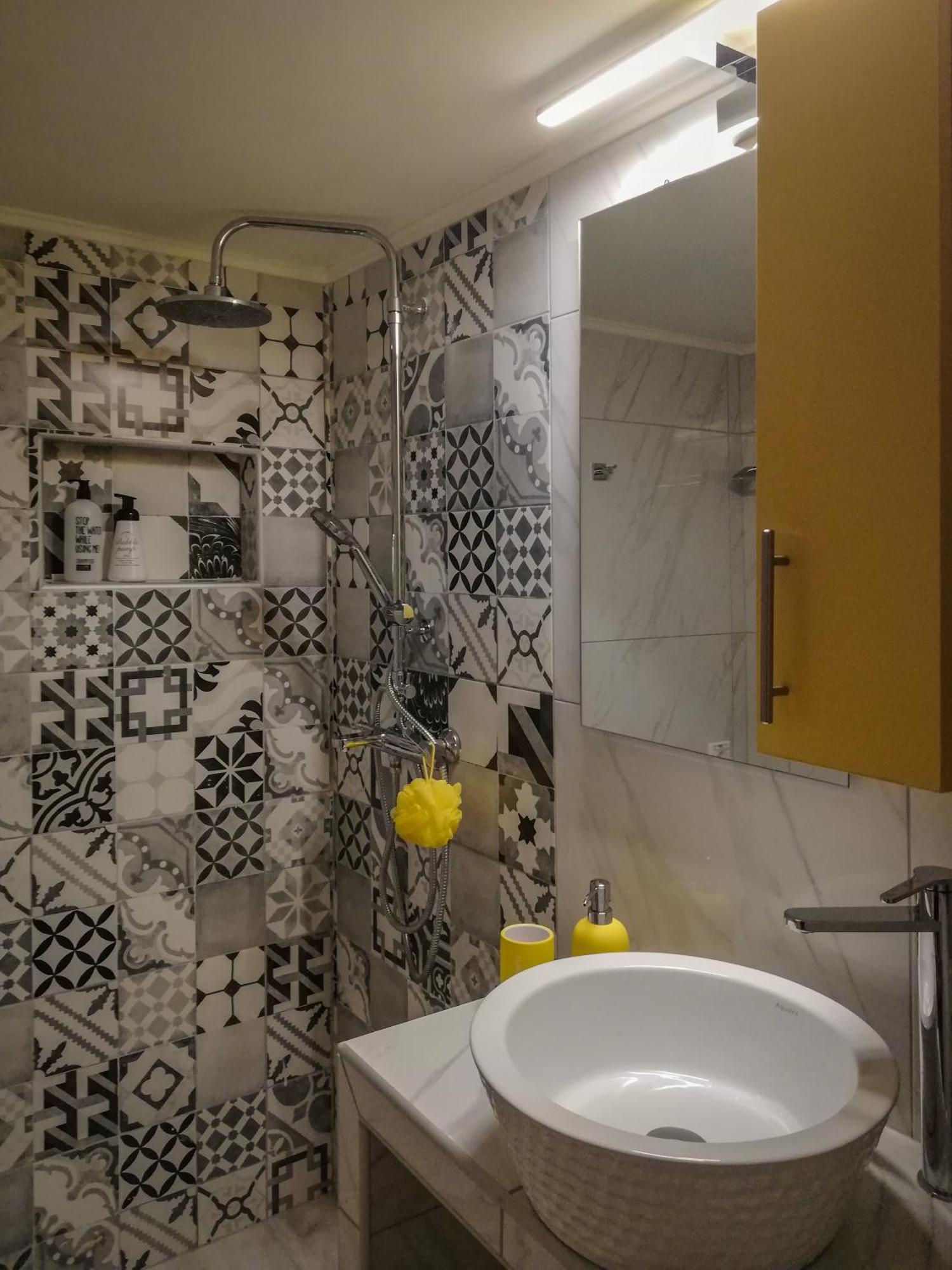 Stylish Modern Studio In The Heart Of Атина Екстериор снимка